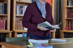 Brigitte Vergne-Cain in der Bibliothek des "Maison de Balzac"